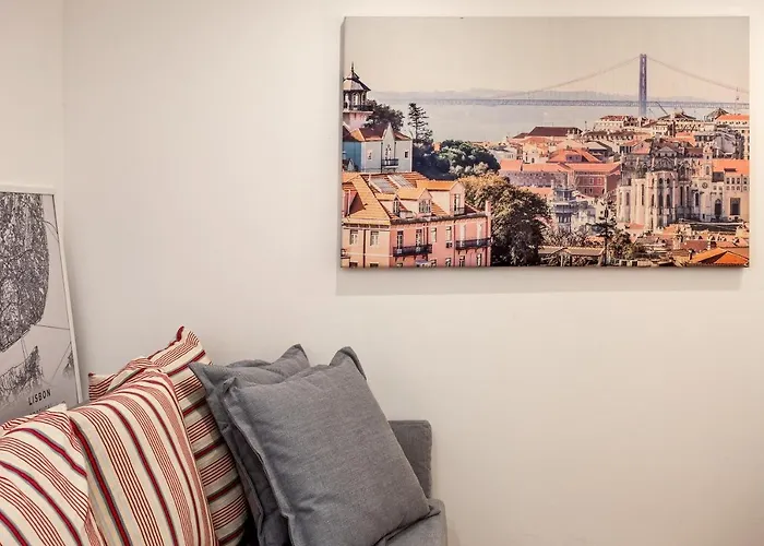 شقة Cozy In Lisbon's Center!
